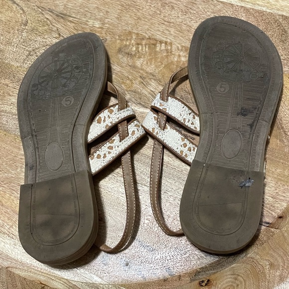 Woman’s Brown and Cream Sandals - Picture 5 of 9